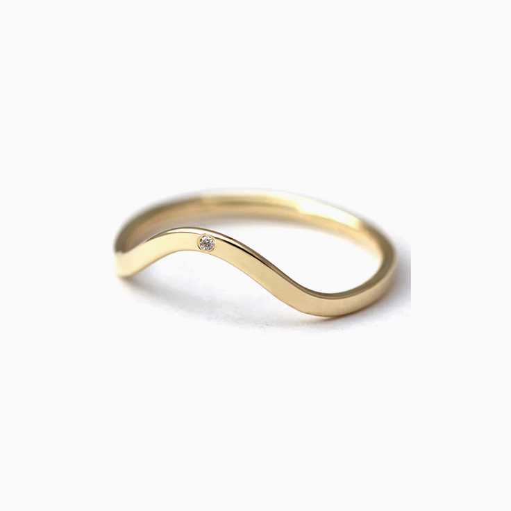 Drop set curve ring