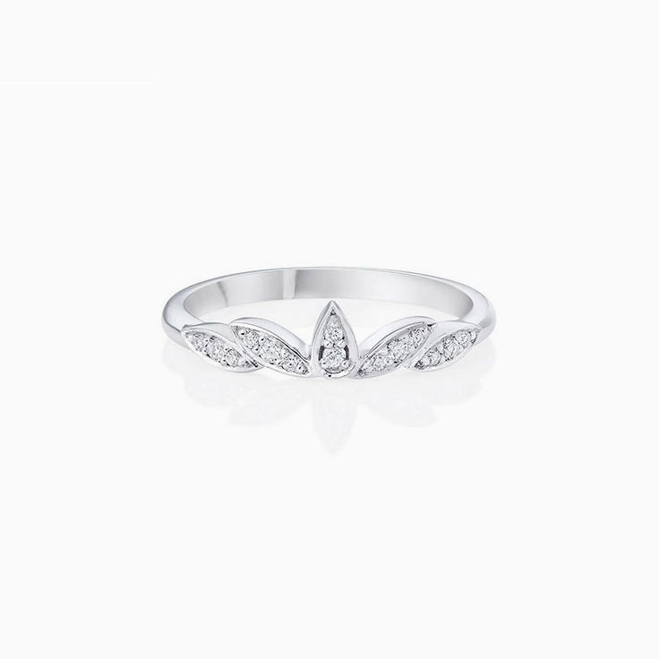 Petal shape wedding ring