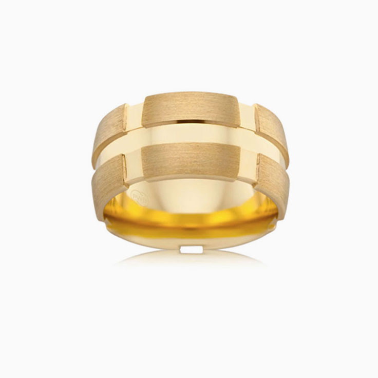 Centre Grooved Mens Ring B4309