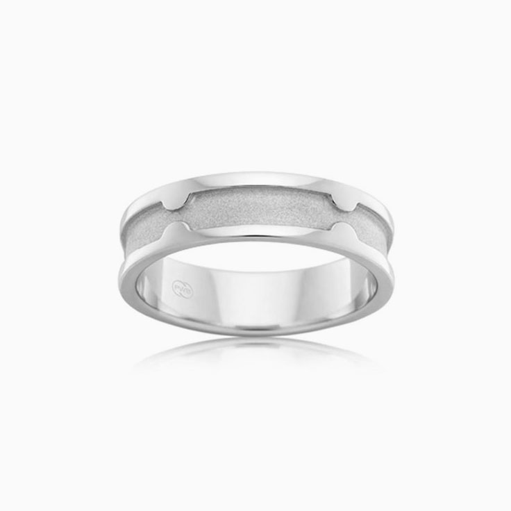 Centre Carved mens ring J3635