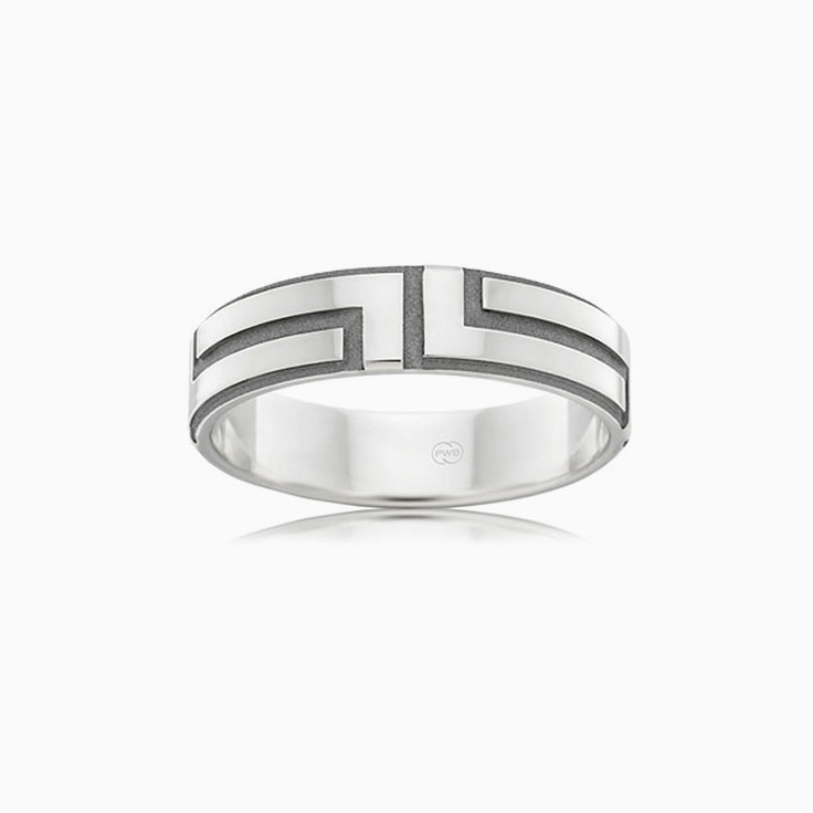 Carved mens wedding ring F2762