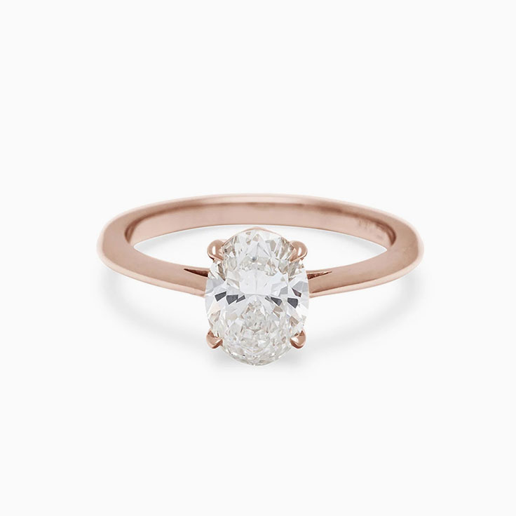 Oval cut diamond engagement ring