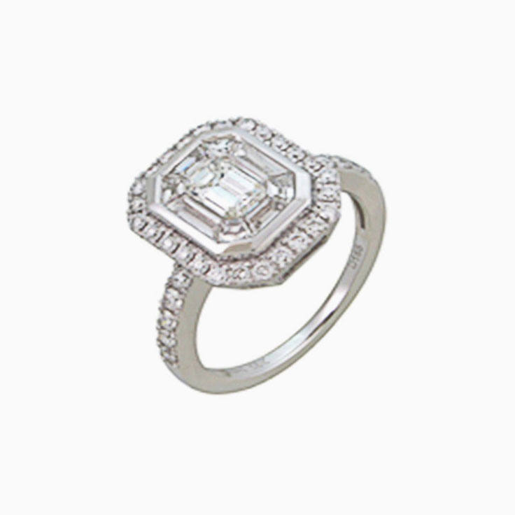 Emerald cluster ring