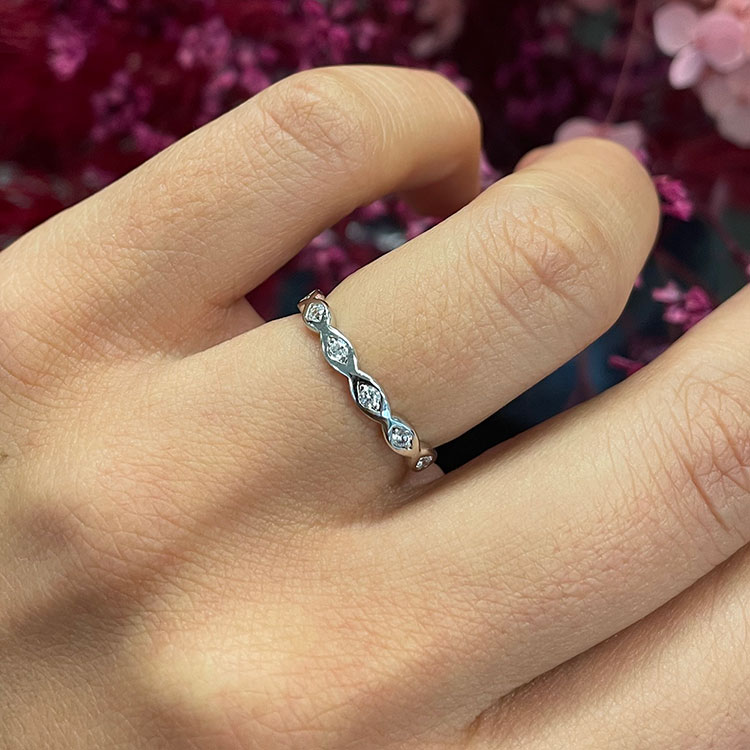 Lab diamond infinity ring