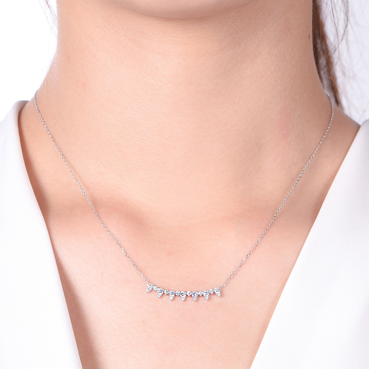 round Diamond bar necklace