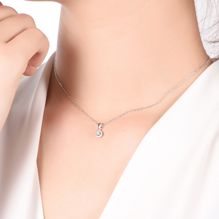 Round Diamond Pendant