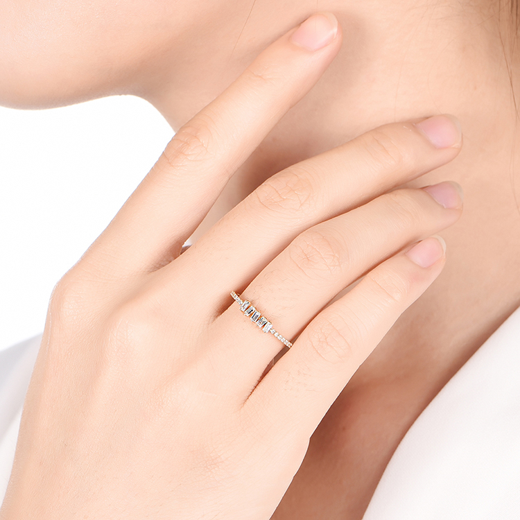 Baguette and Round Diamond Band