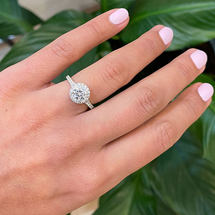 Round diamond on a split band engagement ring