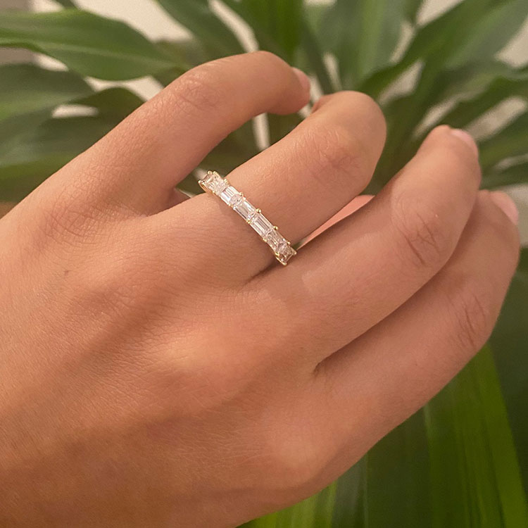 Baguette diamond band